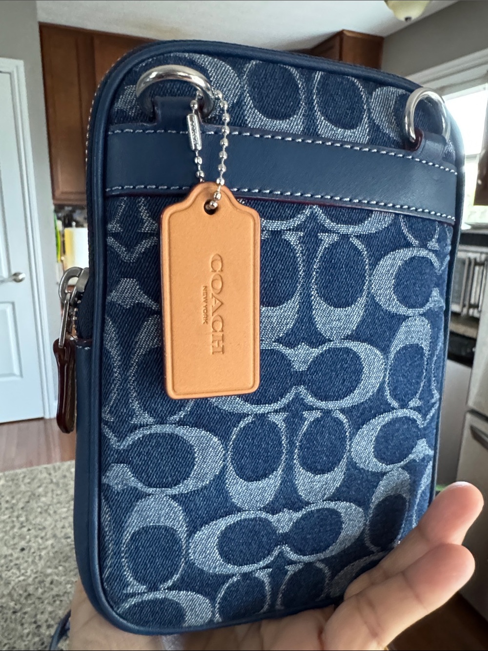 💙Coach Blue 💙😎Denim Signature Crossbody Organizer with Tan Tag - Picture 3 of 17